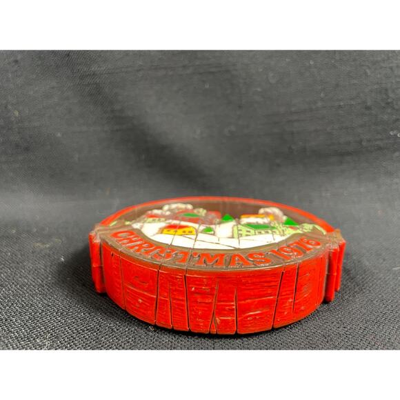 Vintage Hallmark Christmas tree ornament, 1976, Peace on Earth - Picture 5 of 8